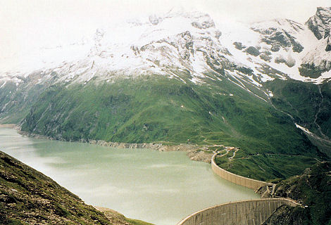 Horní přehrada Stausee Mooserboden (2036 m)