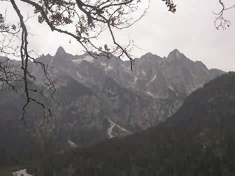 Pohled z cesty La Panoramica na vrcholy Bergelu